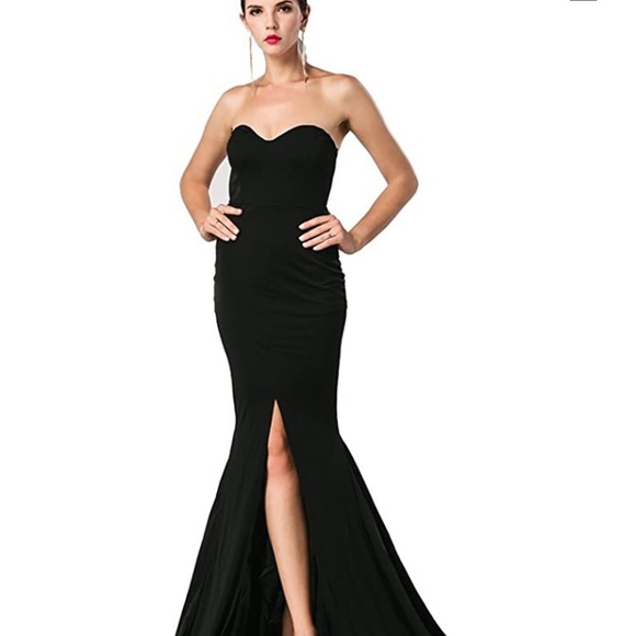Black sleeveless slit front formal gown with train - Picture 9 of 9